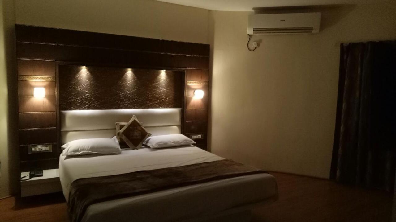 Hotel Tapovan Nashik Exterior photo
